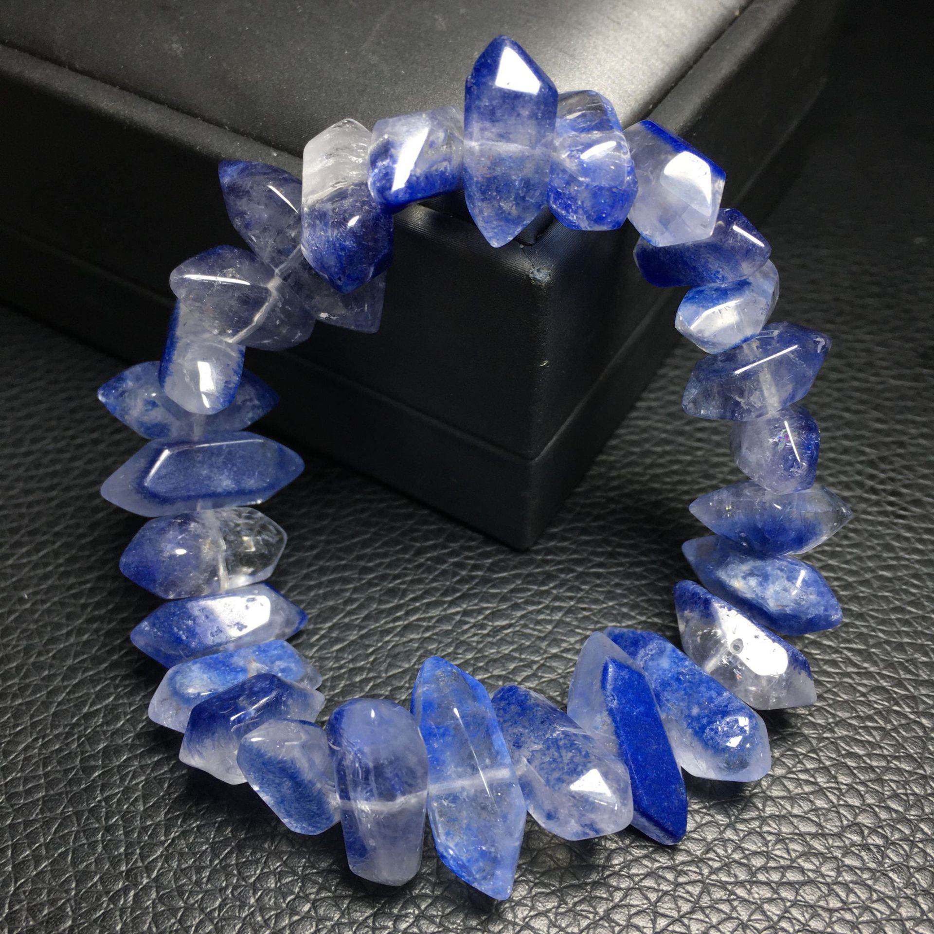 Dumortierite Raw Stone Bracelet 18.7mm