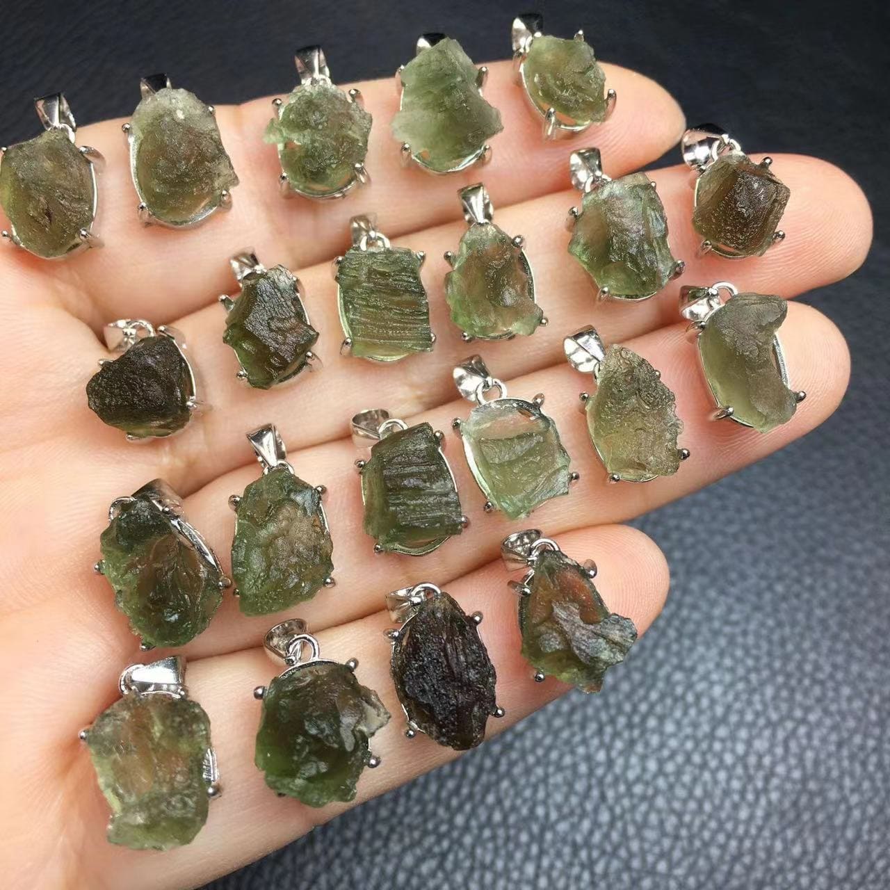 Natural Moldavite gemstone pendant 925 silver buckle